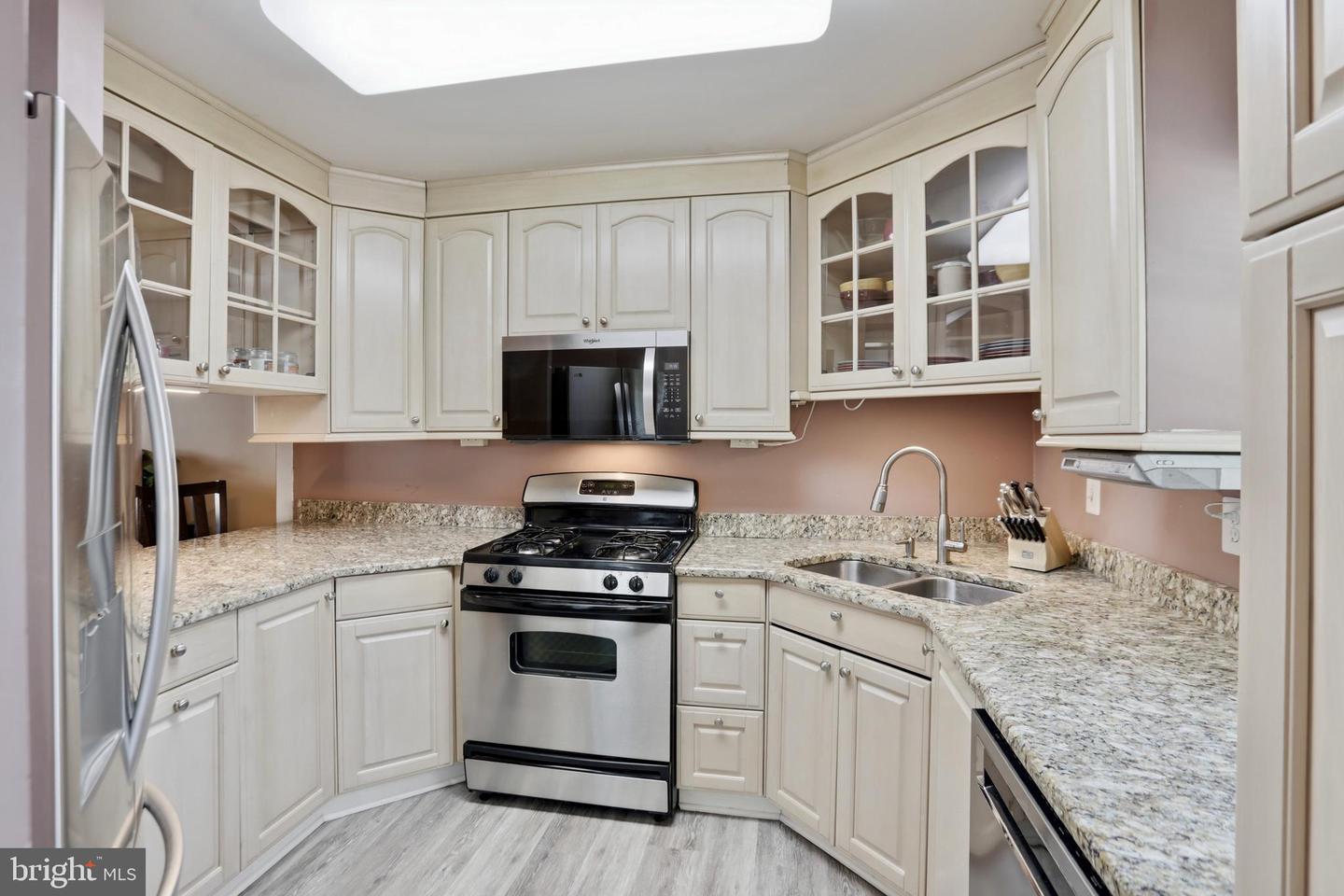 740 Hetzel Ter Se Property Photo 11