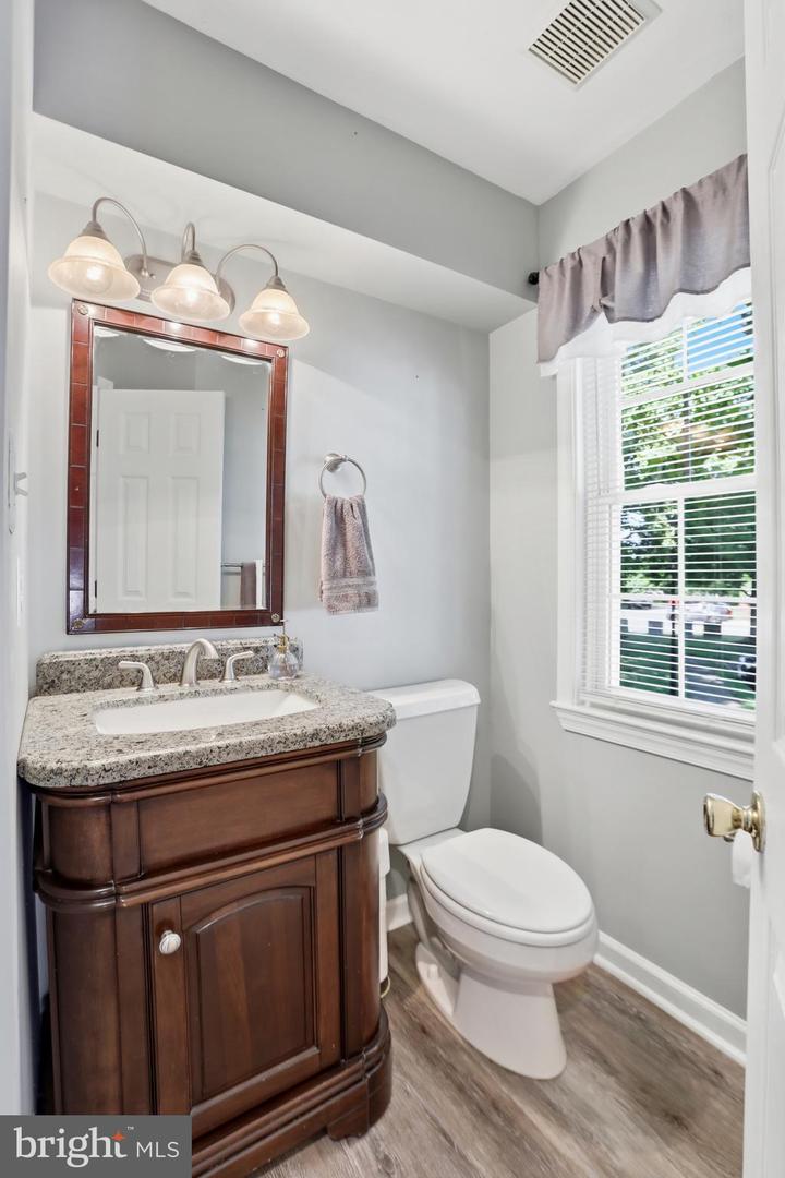 740 Hetzel Ter Se Property Photo 15