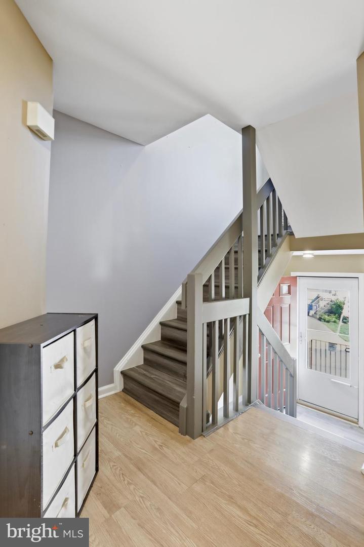 740 Hetzel Ter Se Property Photo 16