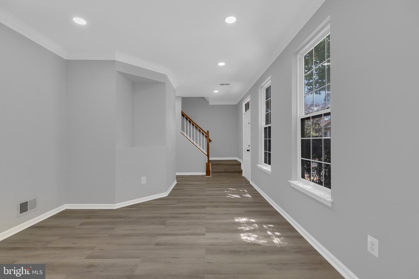 20465 Walsheid Ter Property Photo 9