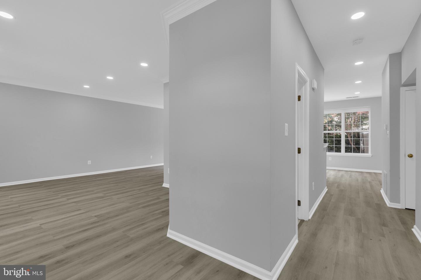 20465 Walsheid Ter Property Photo 11