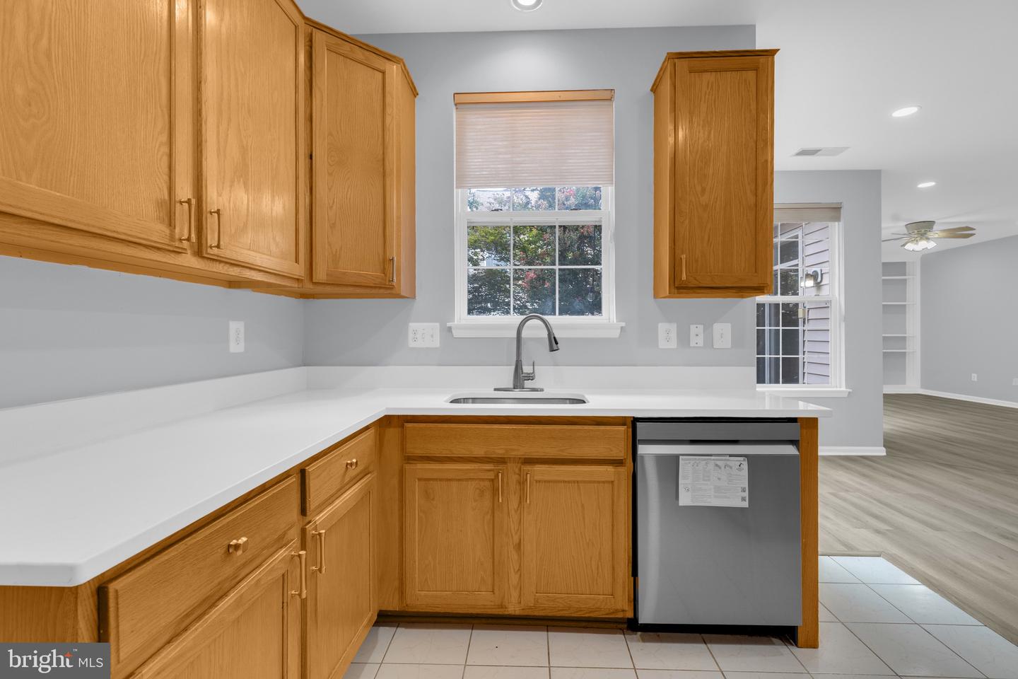 20465 Walsheid Ter Property Photo 16