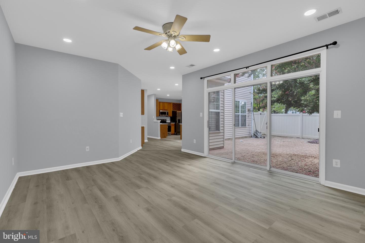 20465 Walsheid Ter Property Photo 20