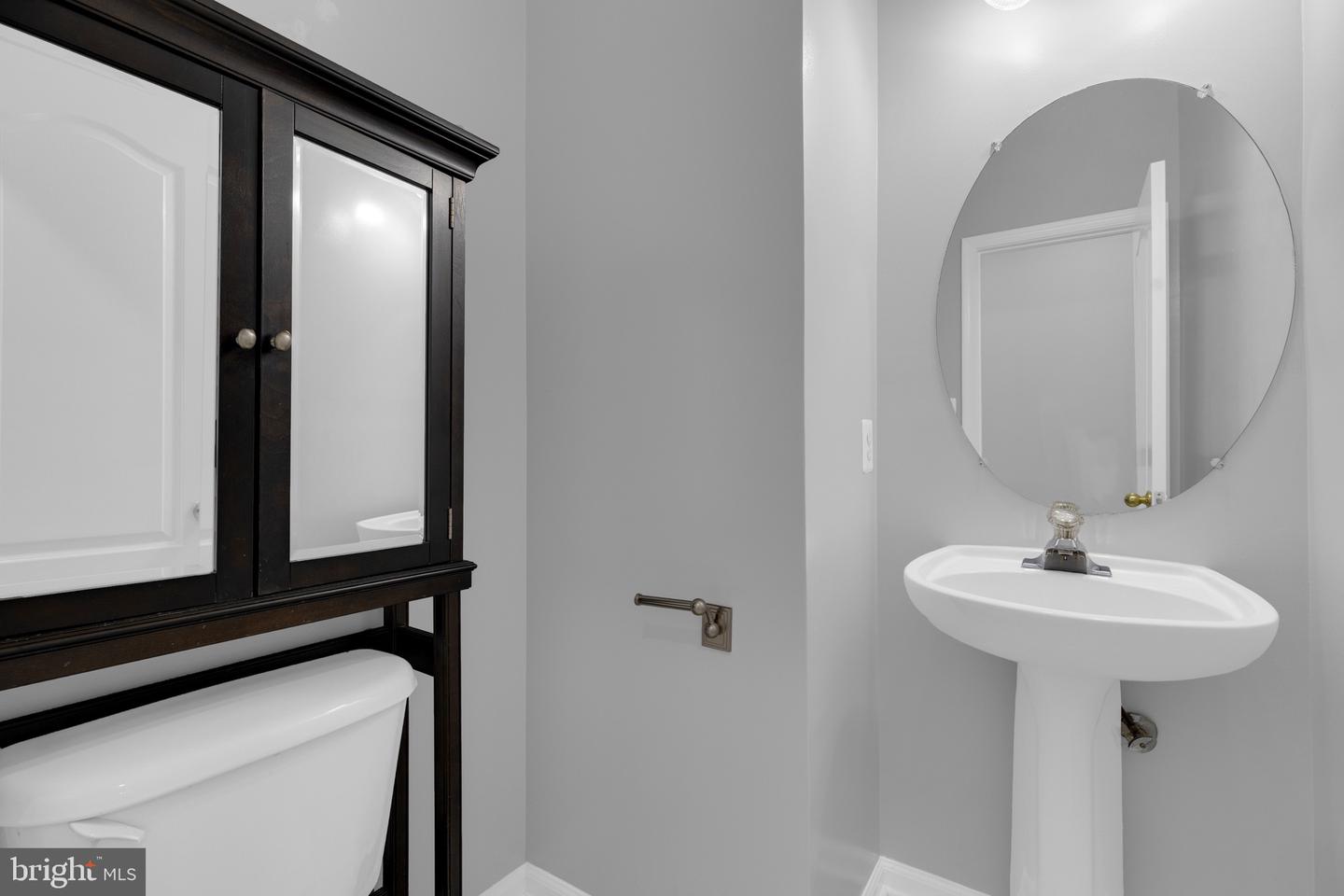 20465 Walsheid Ter Property Photo 22