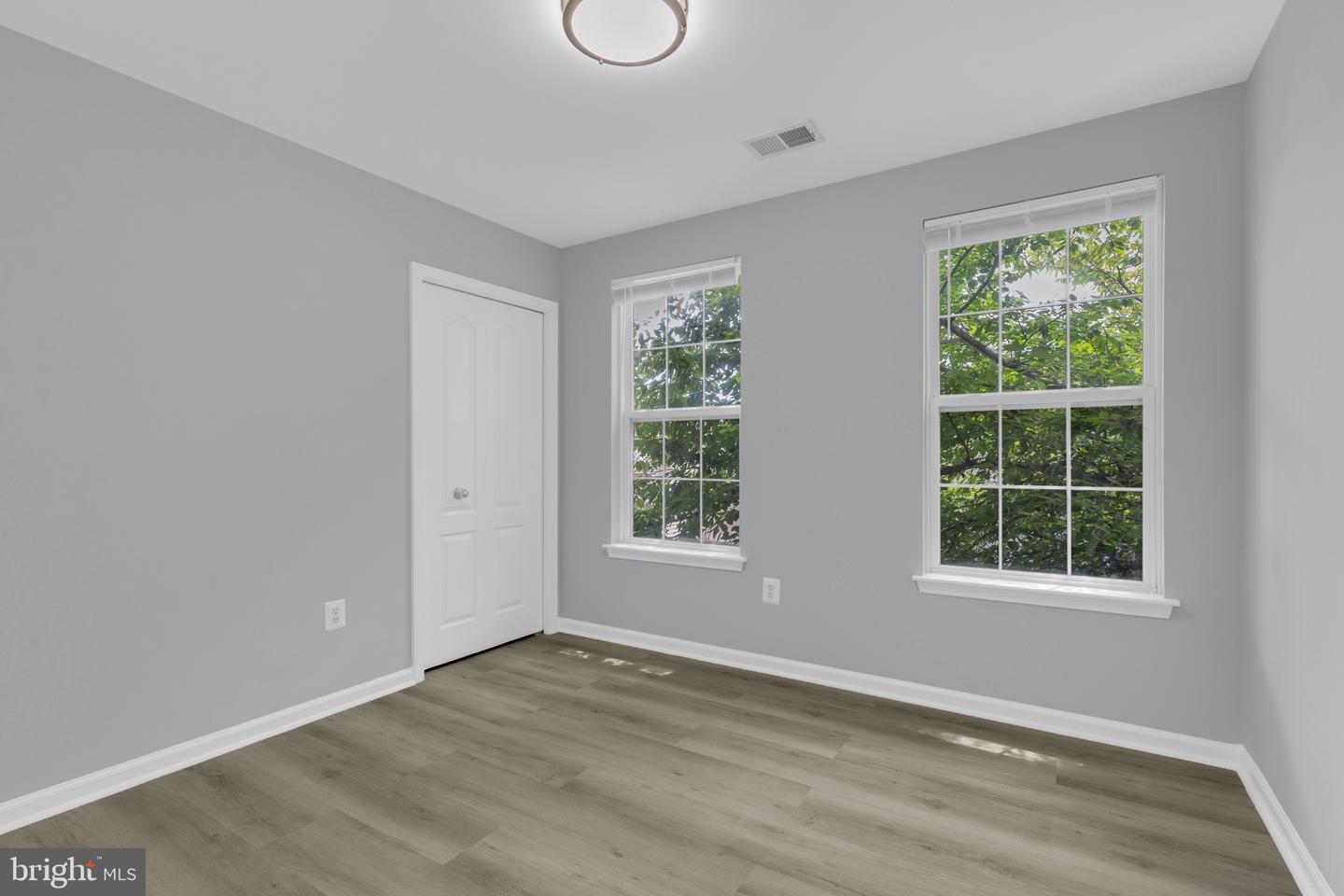 20465 Walsheid Ter Property Photo 29