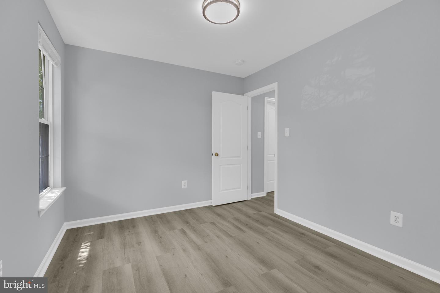 20465 Walsheid Ter Property Photo 30