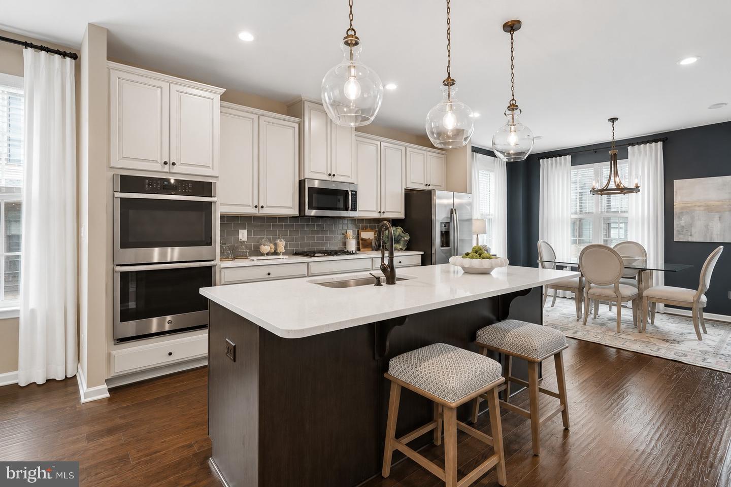 43498 Apple Orchard Sq Property Photo 2