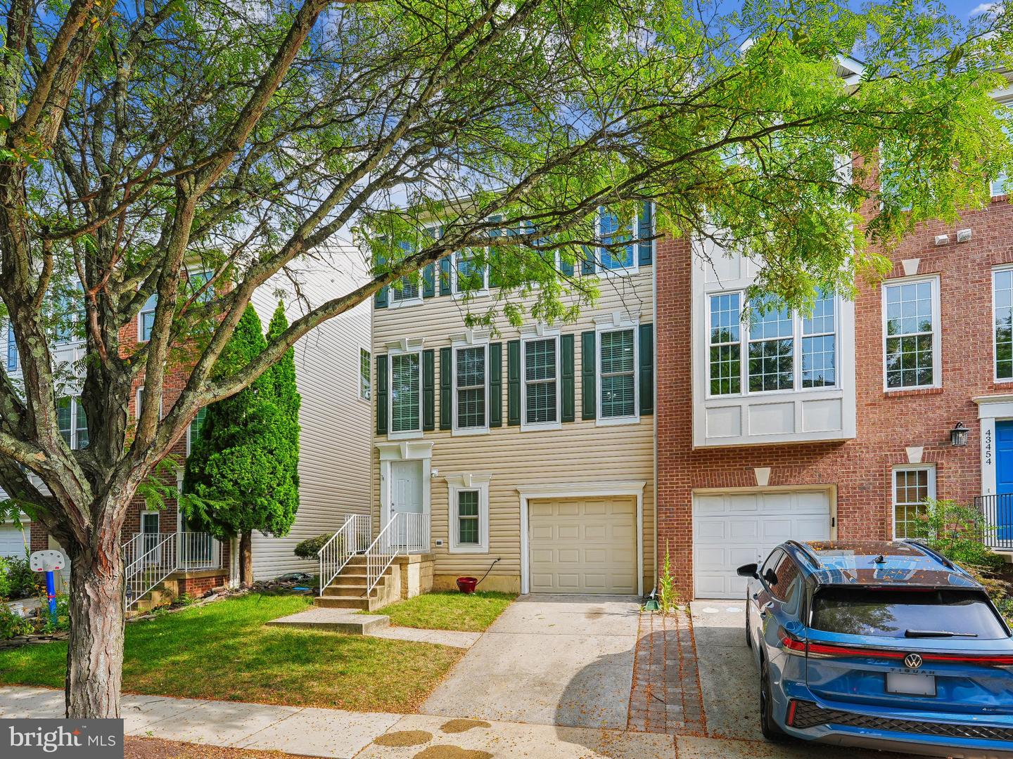 43452 LAIDLOW ST Property Photo 1
