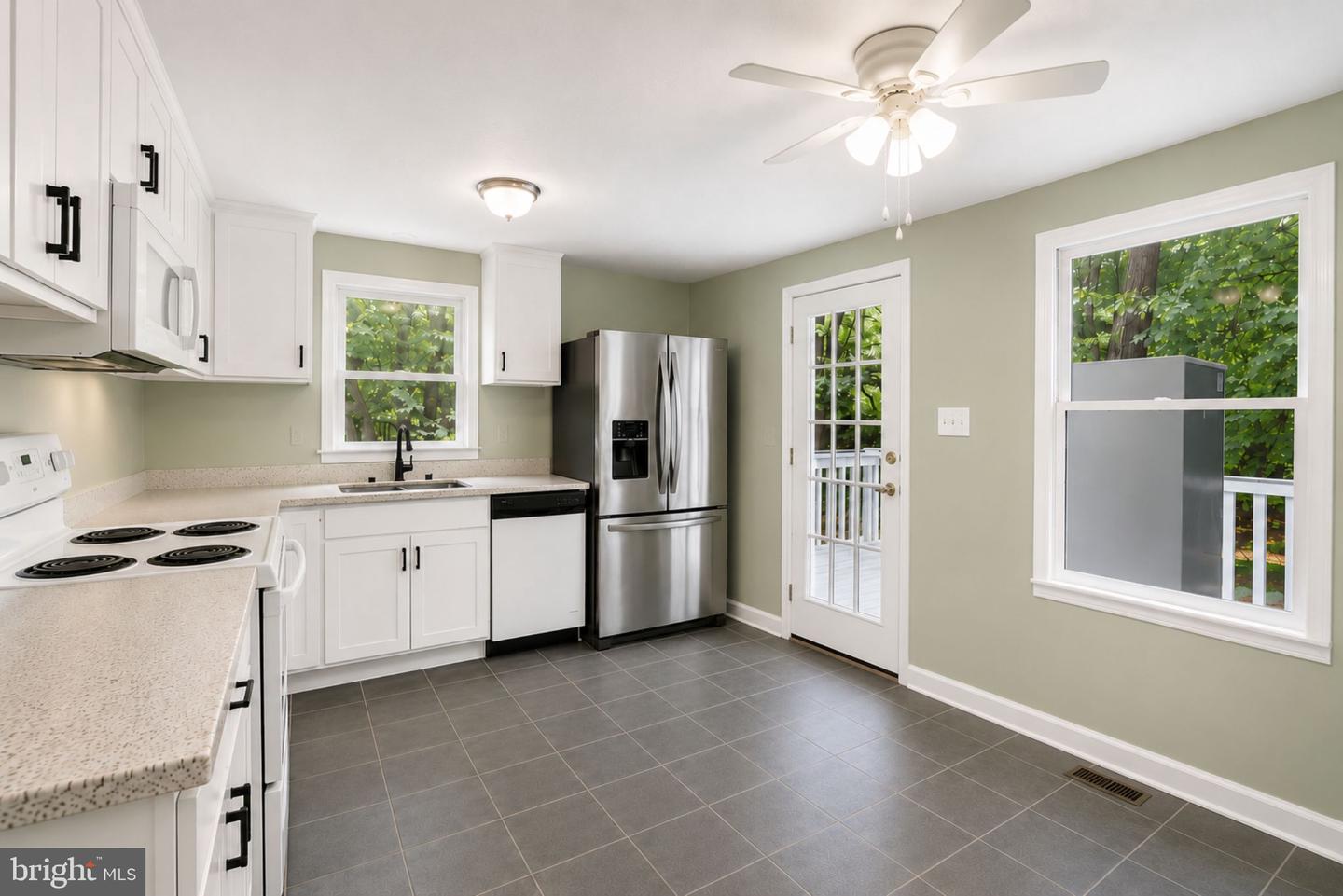 544 Rockbridge Dr Se Property Photo 2