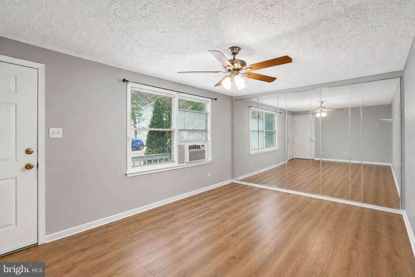 544 Rockbridge Dr Se Property Photo 3