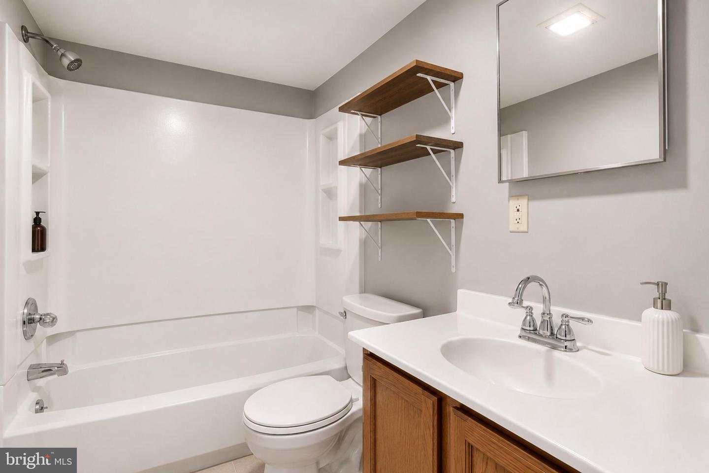 544 Rockbridge Dr Se Property Photo 9