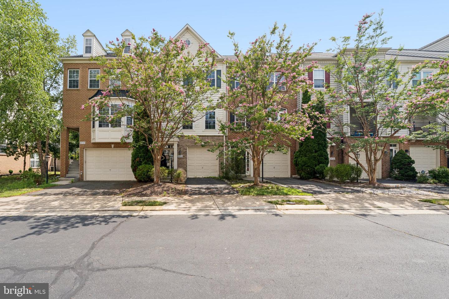 24722 CLOCK TOWER SQ Property Photo 1
