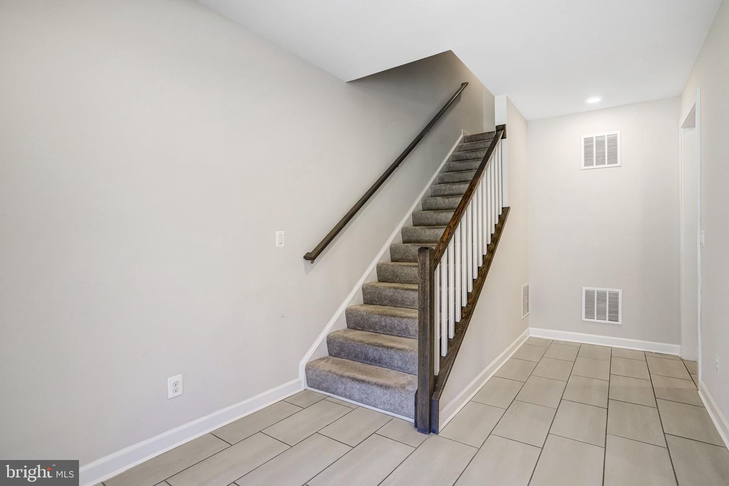 22262 Philanthropic Dr Property Photo 5