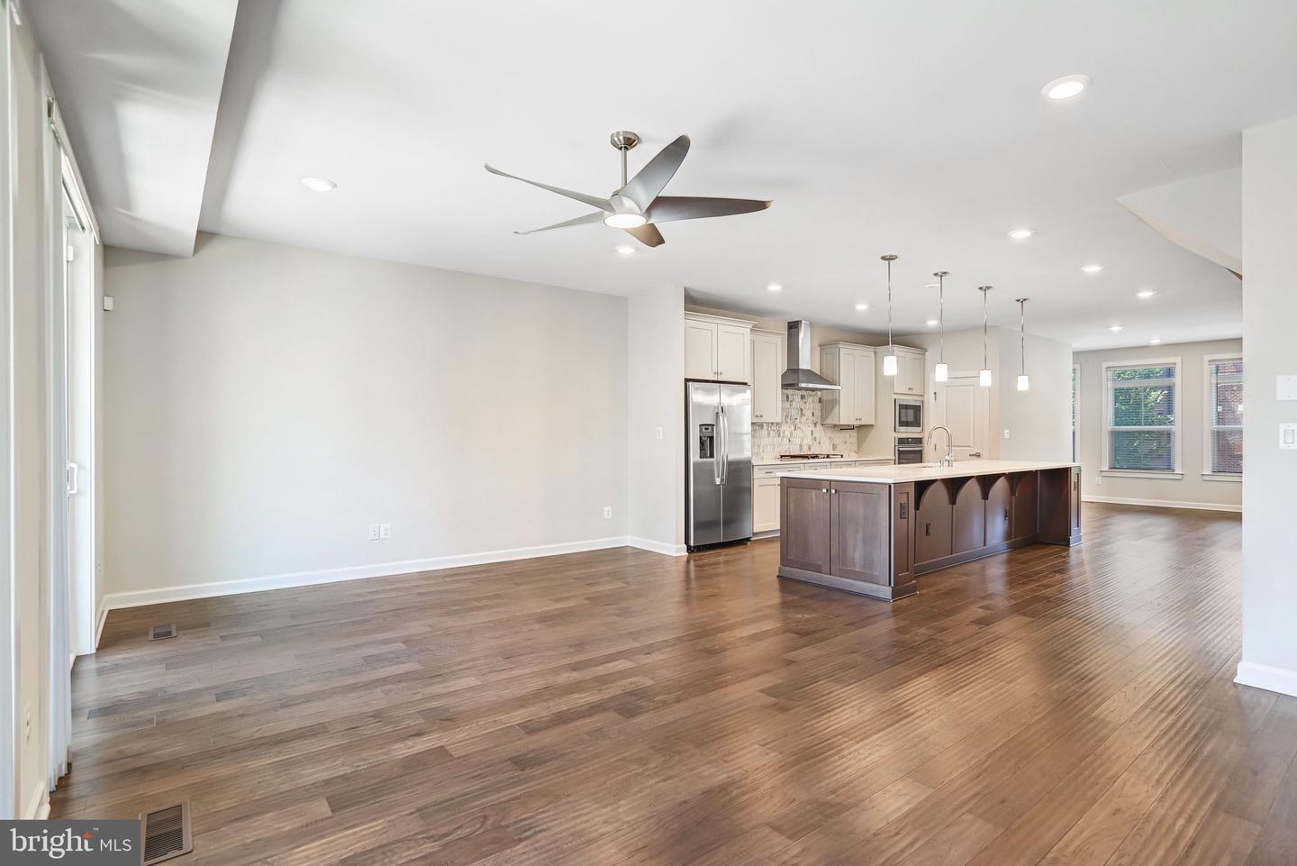 22262 Philanthropic Dr Property Photo 13