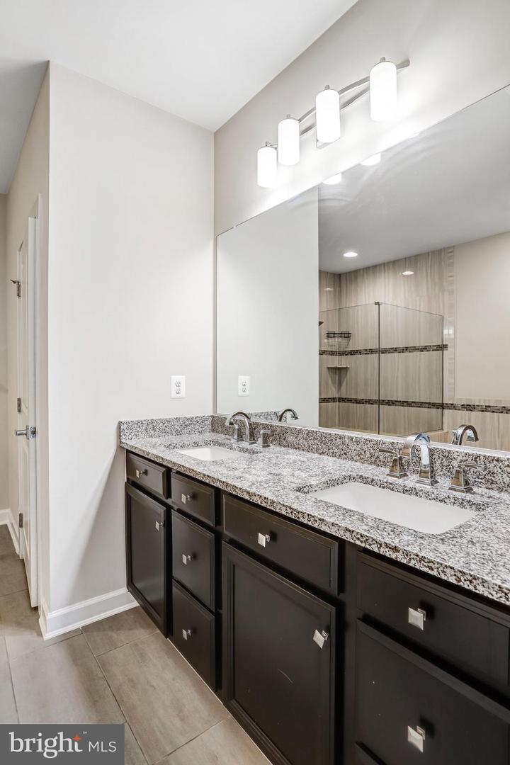 22262 Philanthropic Dr Property Photo 35