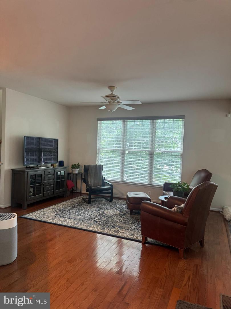 138 Ivy Hills Ter Property Photo 4