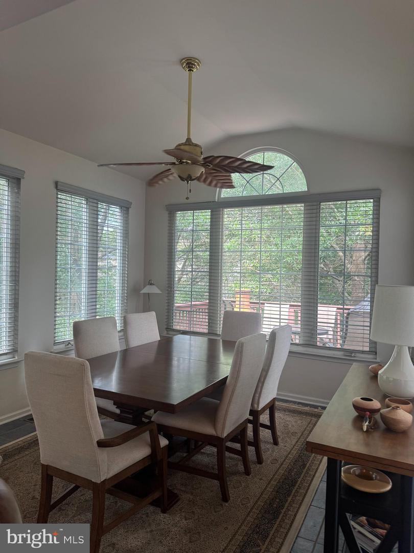138 Ivy Hills Ter Property Photo 10