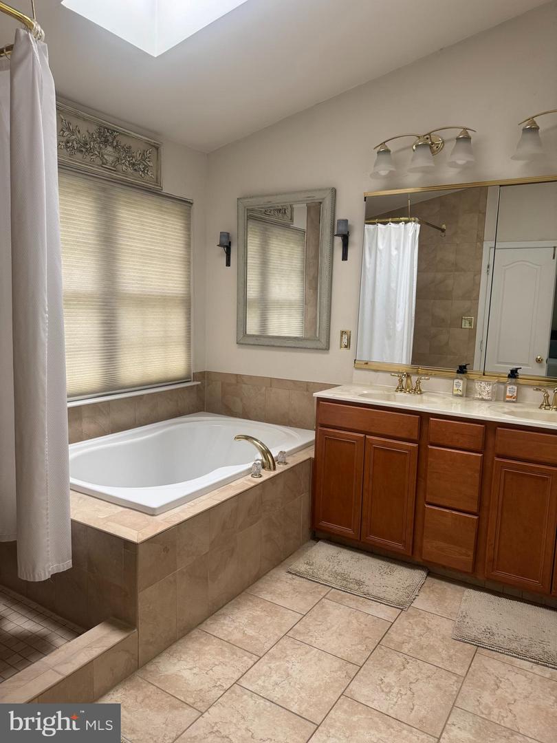 138 Ivy Hills Ter Property Photo 12