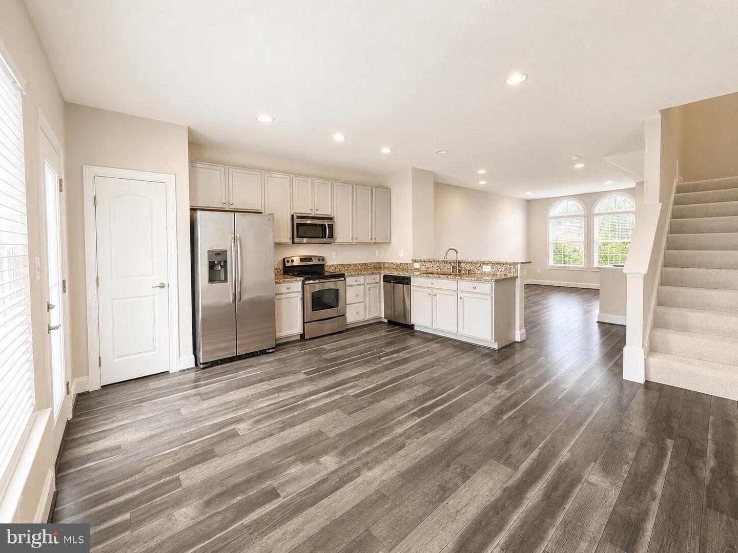 44685 Collingdale Ter Property Photo 12