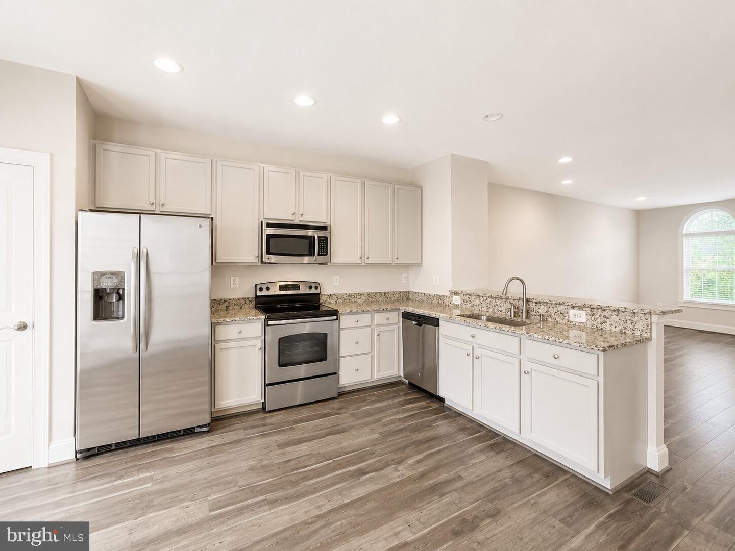 44685 Collingdale Ter Property Photo 13