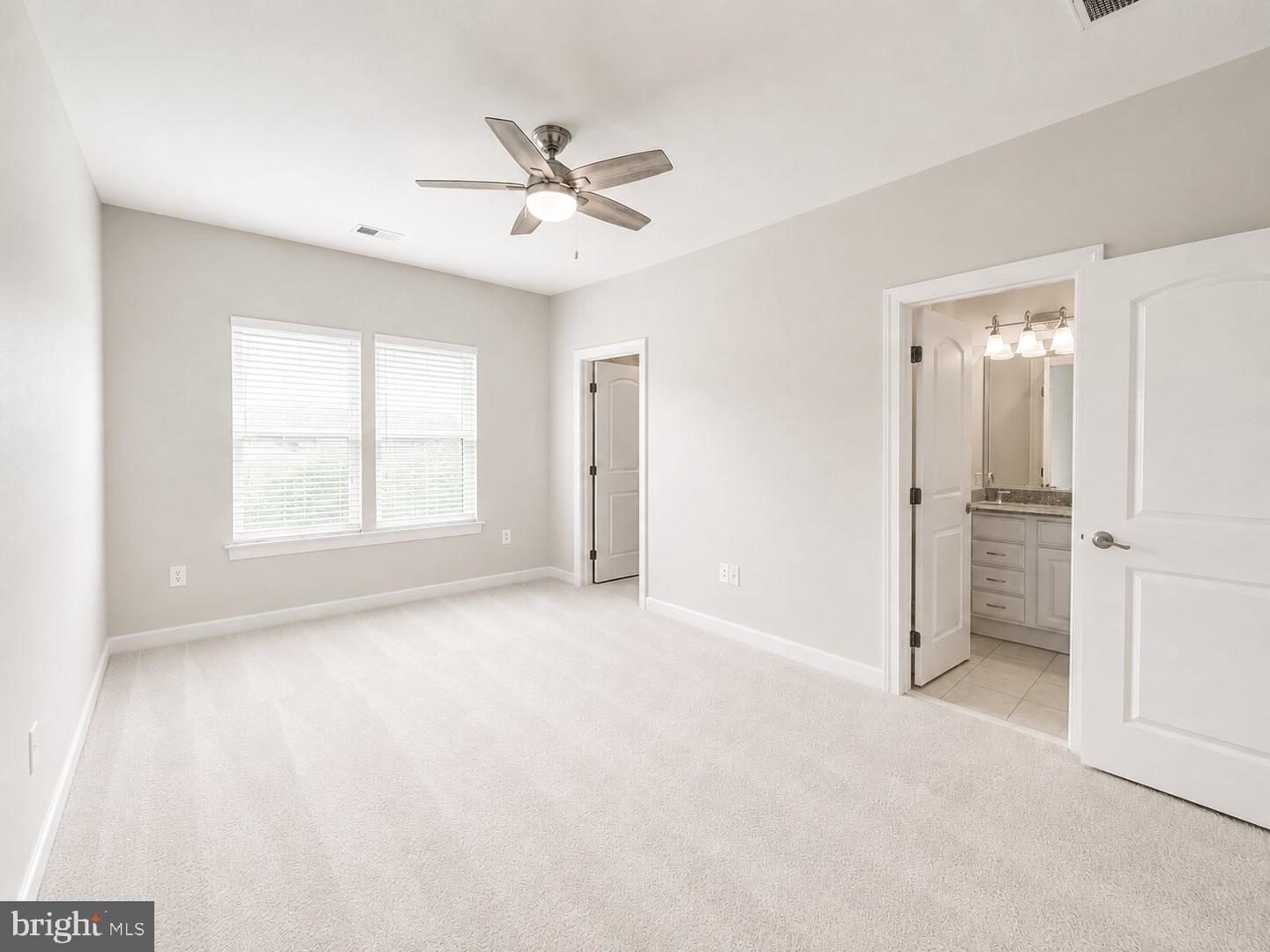 44685 Collingdale Ter Property Photo 16