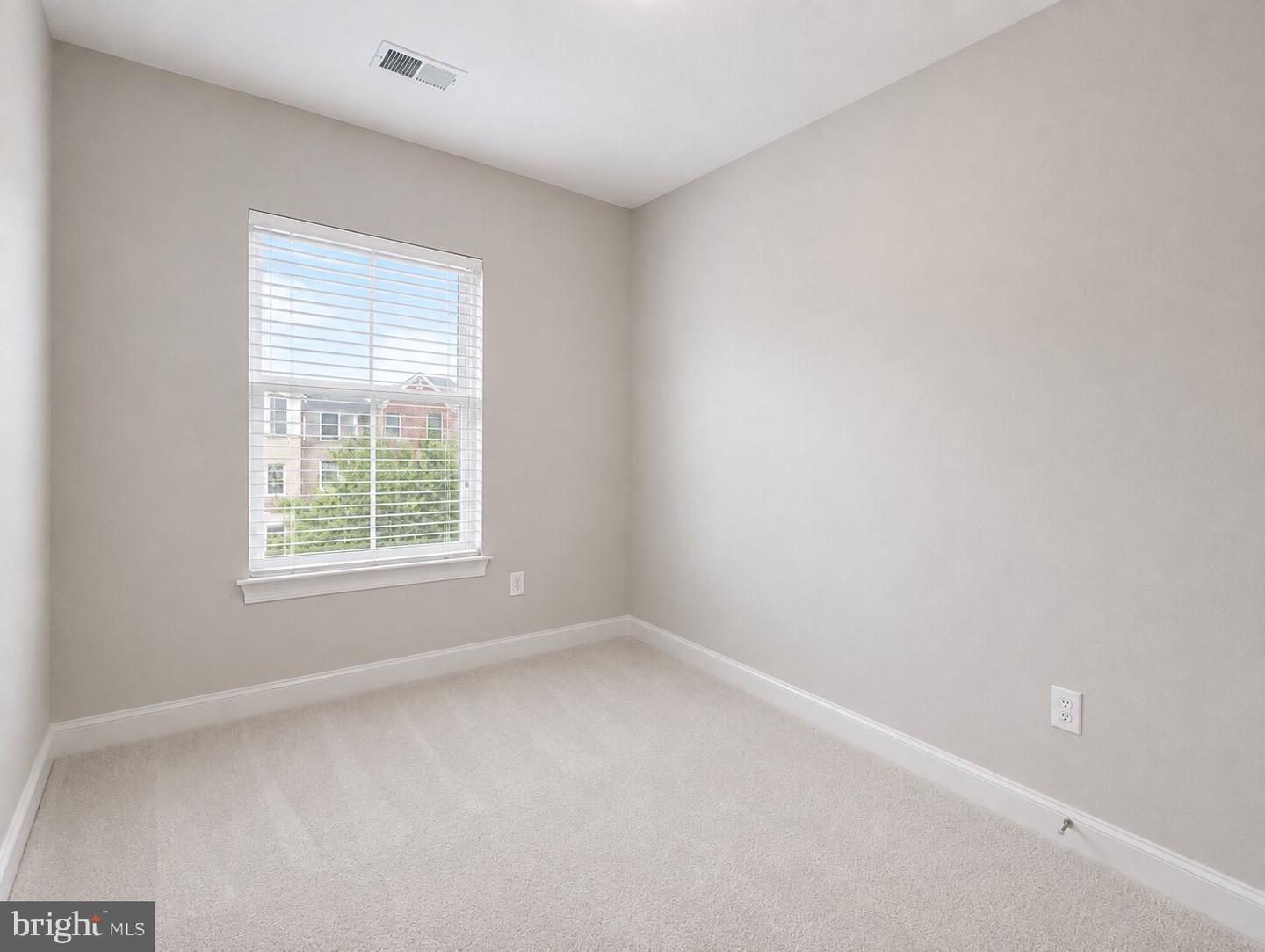 44685 Collingdale Ter Property Photo 20