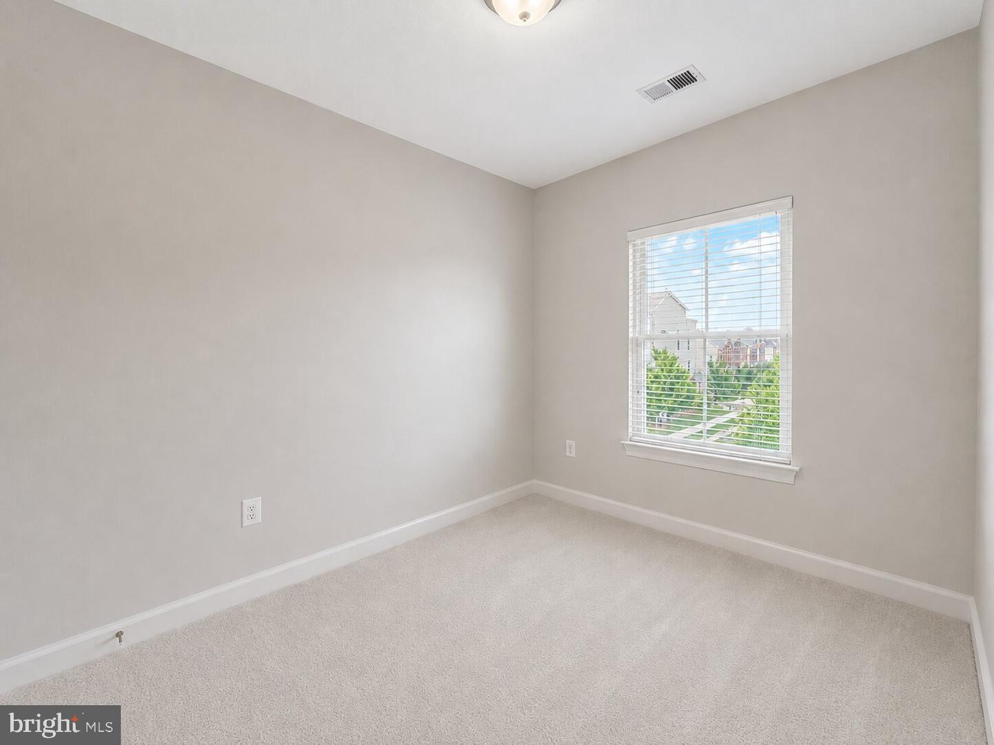 44685 Collingdale Ter Property Photo 22