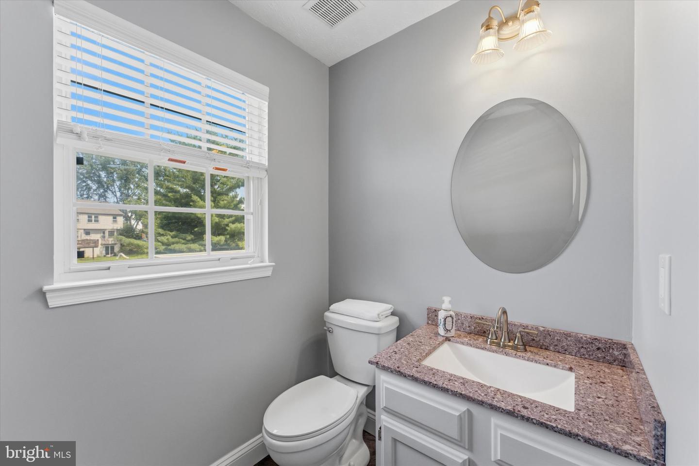 43868 Stronghold Ct Property Photo 22