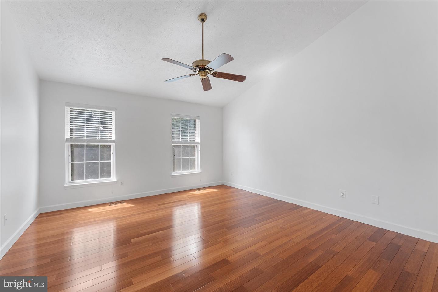 43868 Stronghold Ct Property Photo 31
