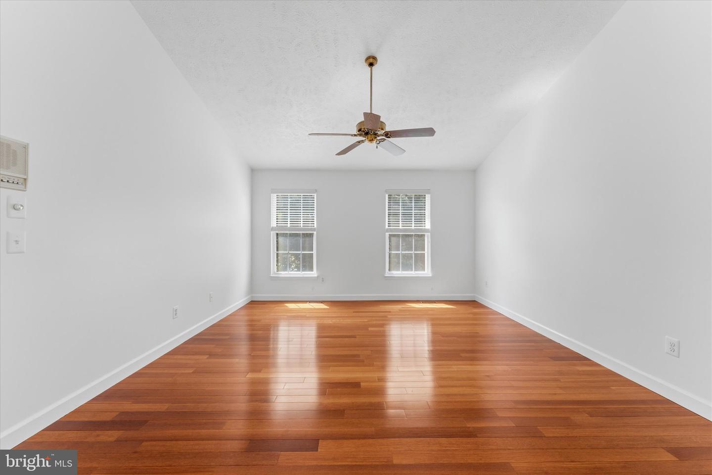 43868 Stronghold Ct Property Photo 32