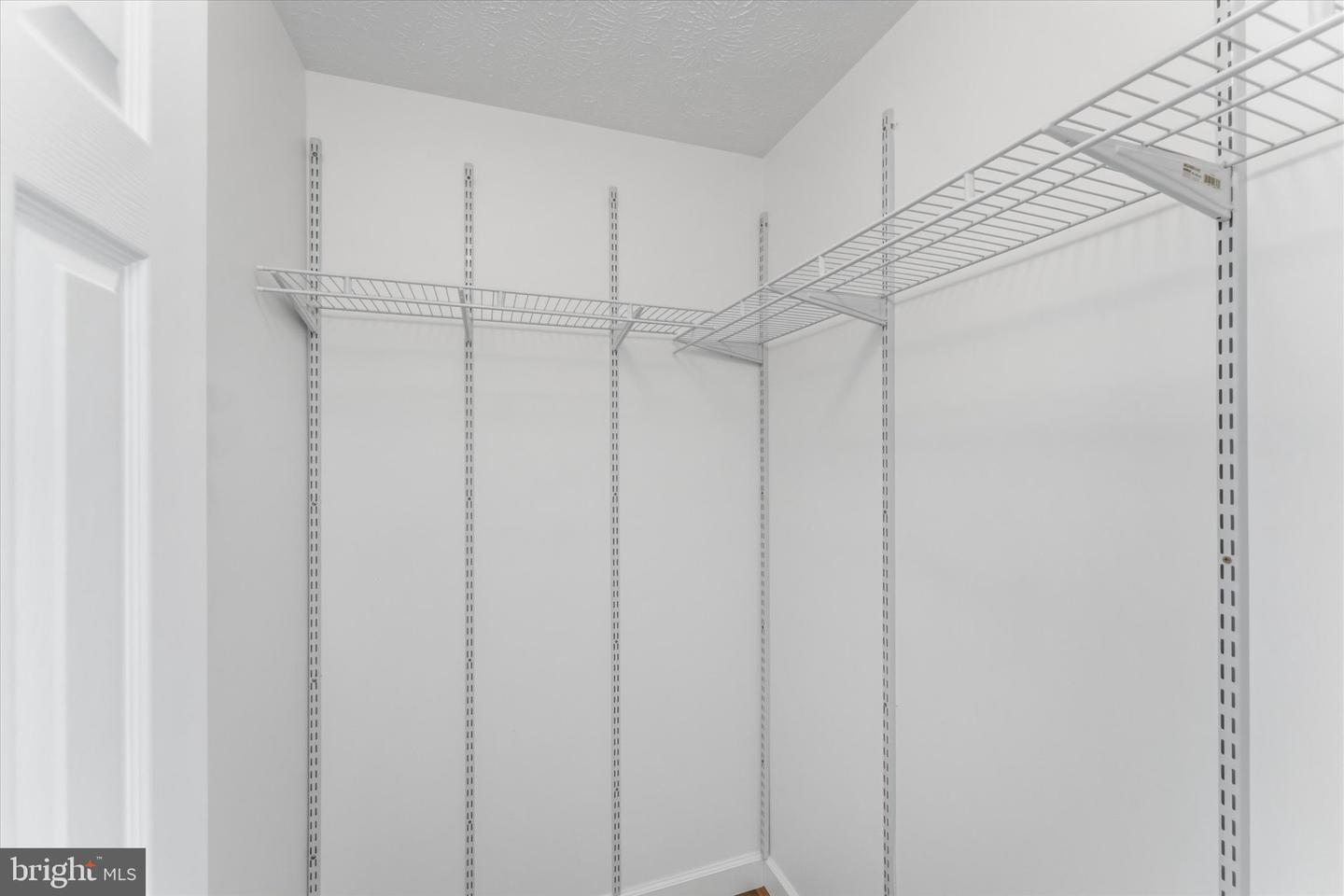 43868 Stronghold Ct Property Photo 37