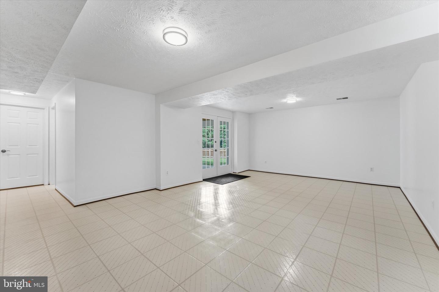 43868 Stronghold Ct Property Photo 48