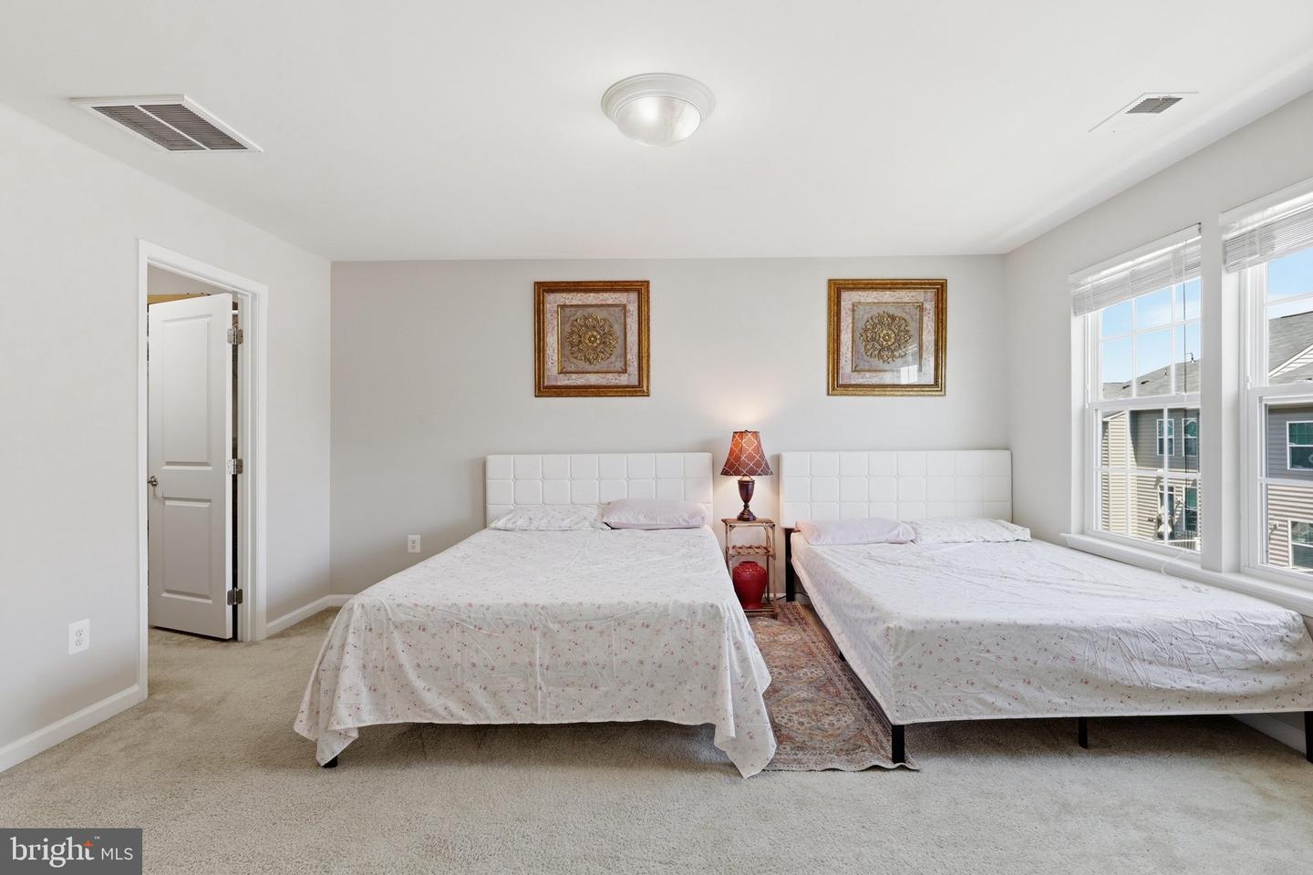 42630 Burbank Ter Property Photo 24