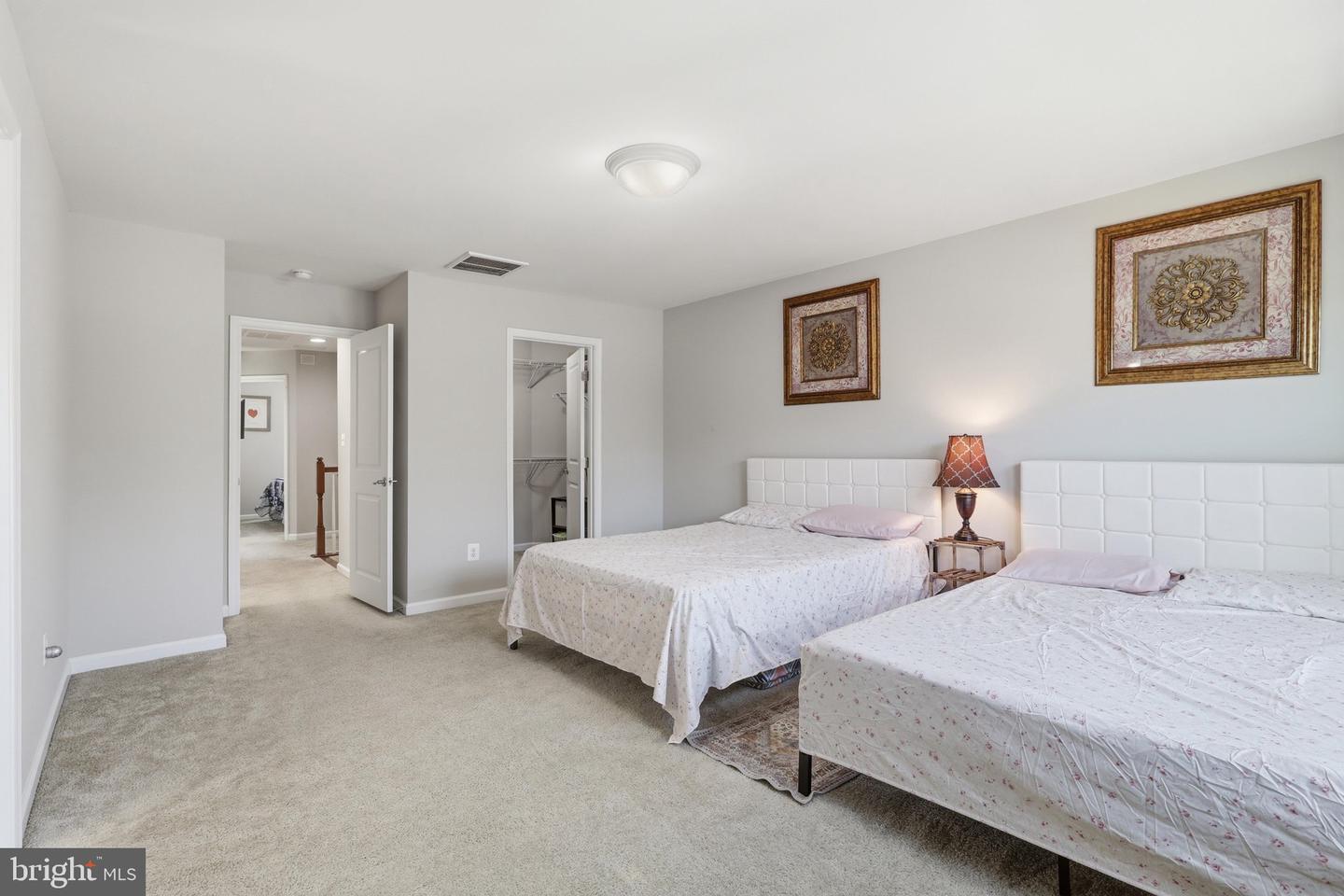 42630 Burbank Ter Property Photo 25