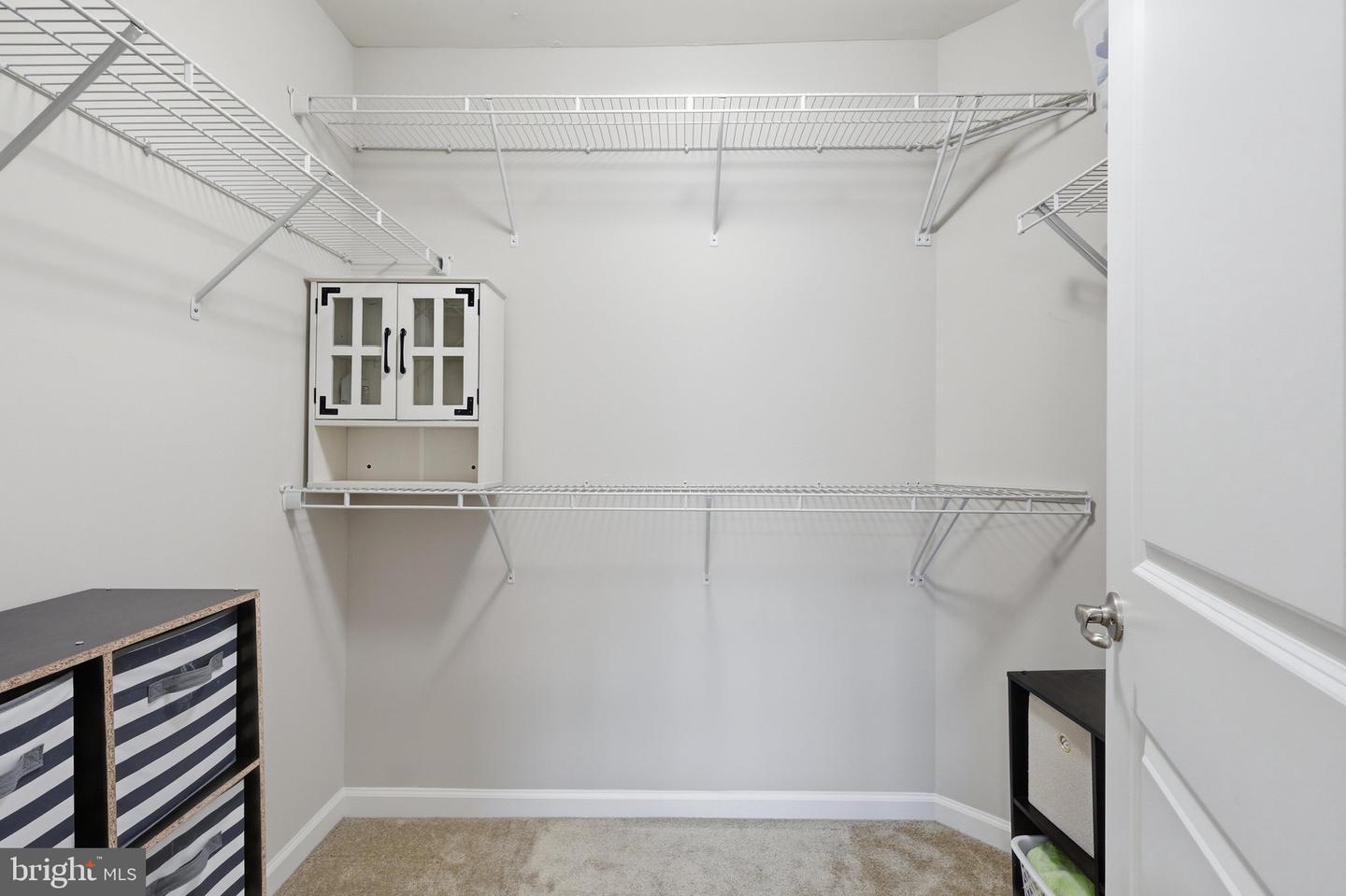 42630 Burbank Ter Property Photo 26