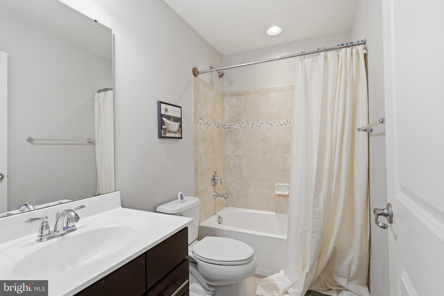 42630 Burbank Ter Property Photo 32