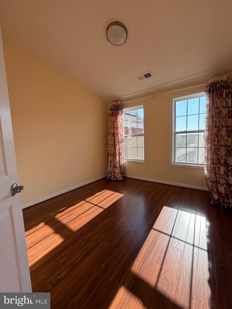 43237 Mitcham Sq Property Photo 35