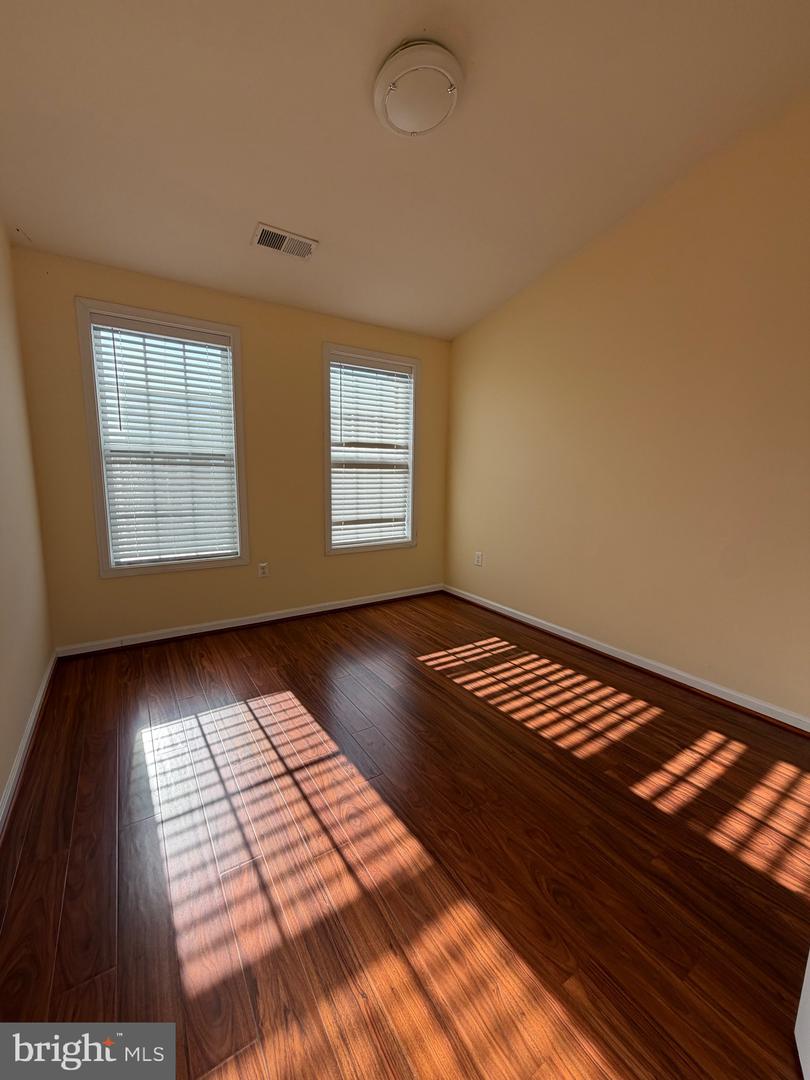 43237 Mitcham Sq Property Photo 36
