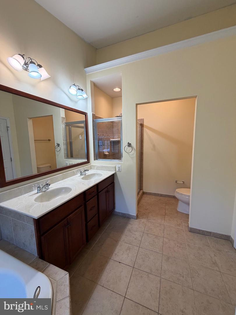 43237 Mitcham Sq Property Photo 45
