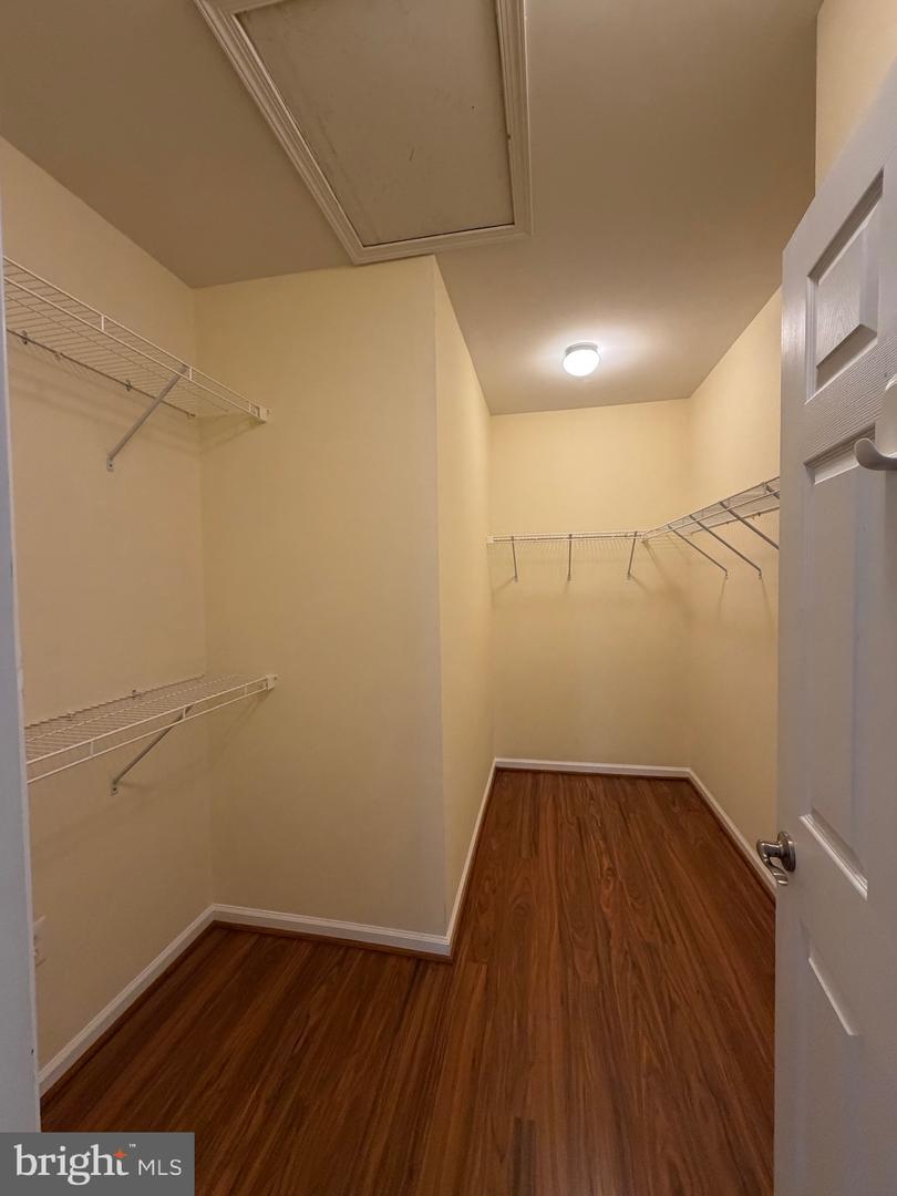 43237 Mitcham Sq Property Photo 46