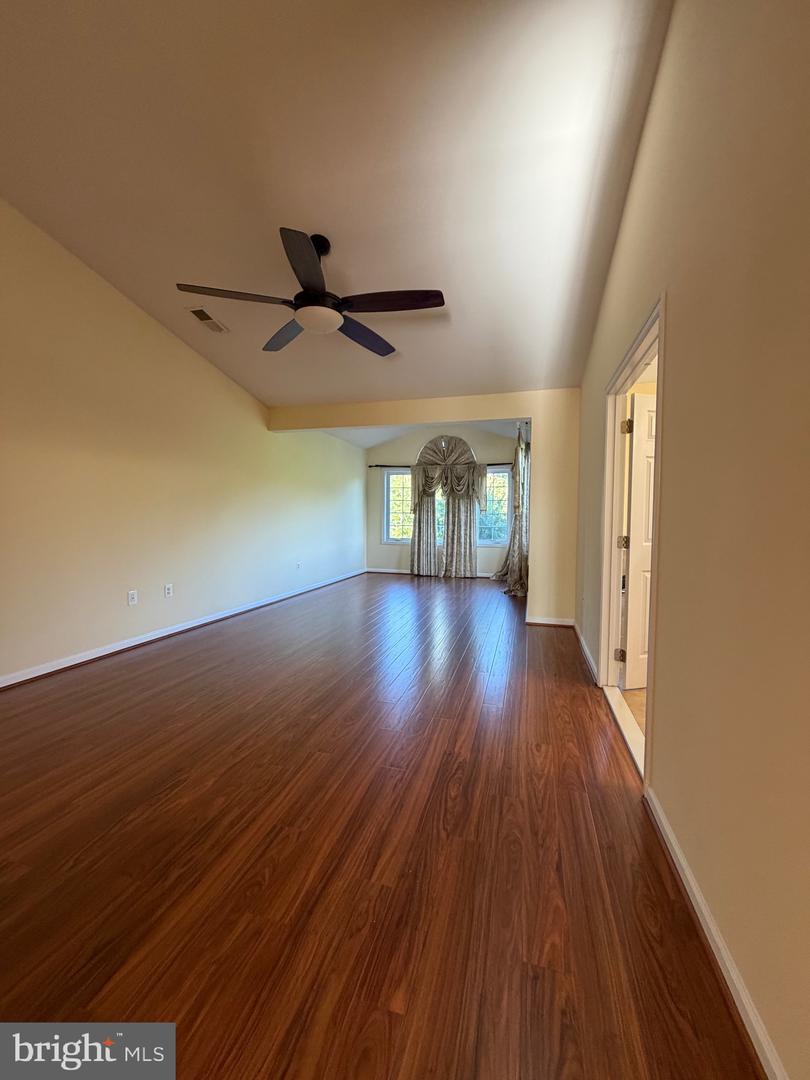 43237 Mitcham Sq Property Photo 47