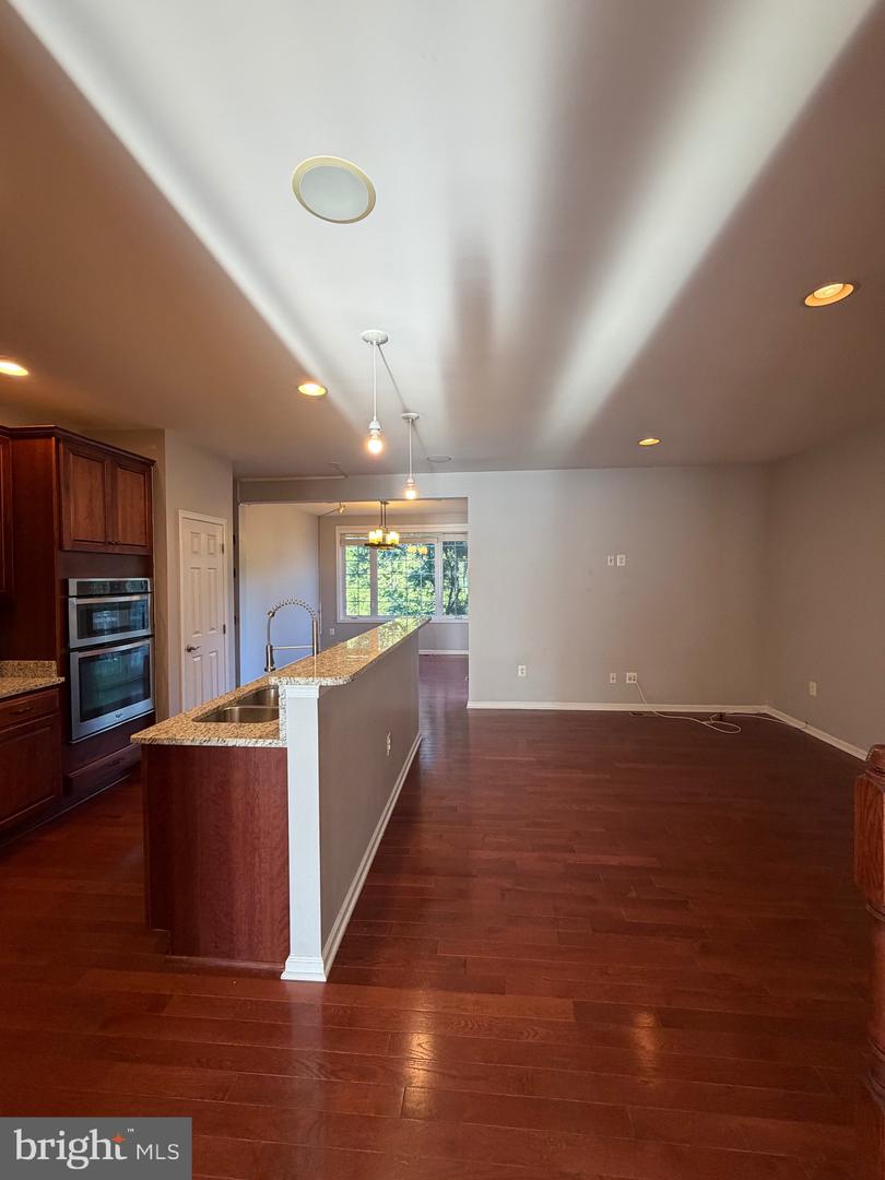 43237 Mitcham Sq Property Photo 50