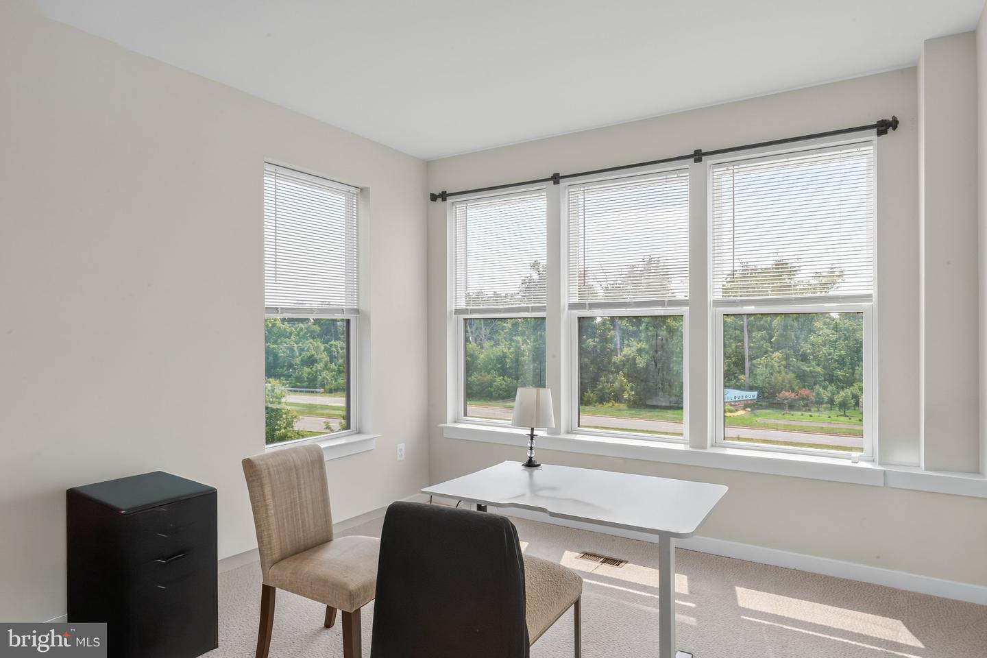 20362 Newfoundland Sq Property Photo 24