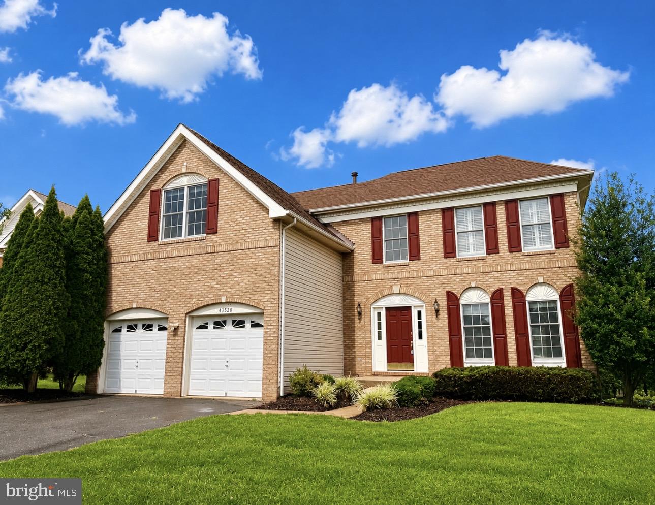 43520 Lucketts Bridge Cir Property Photo 1