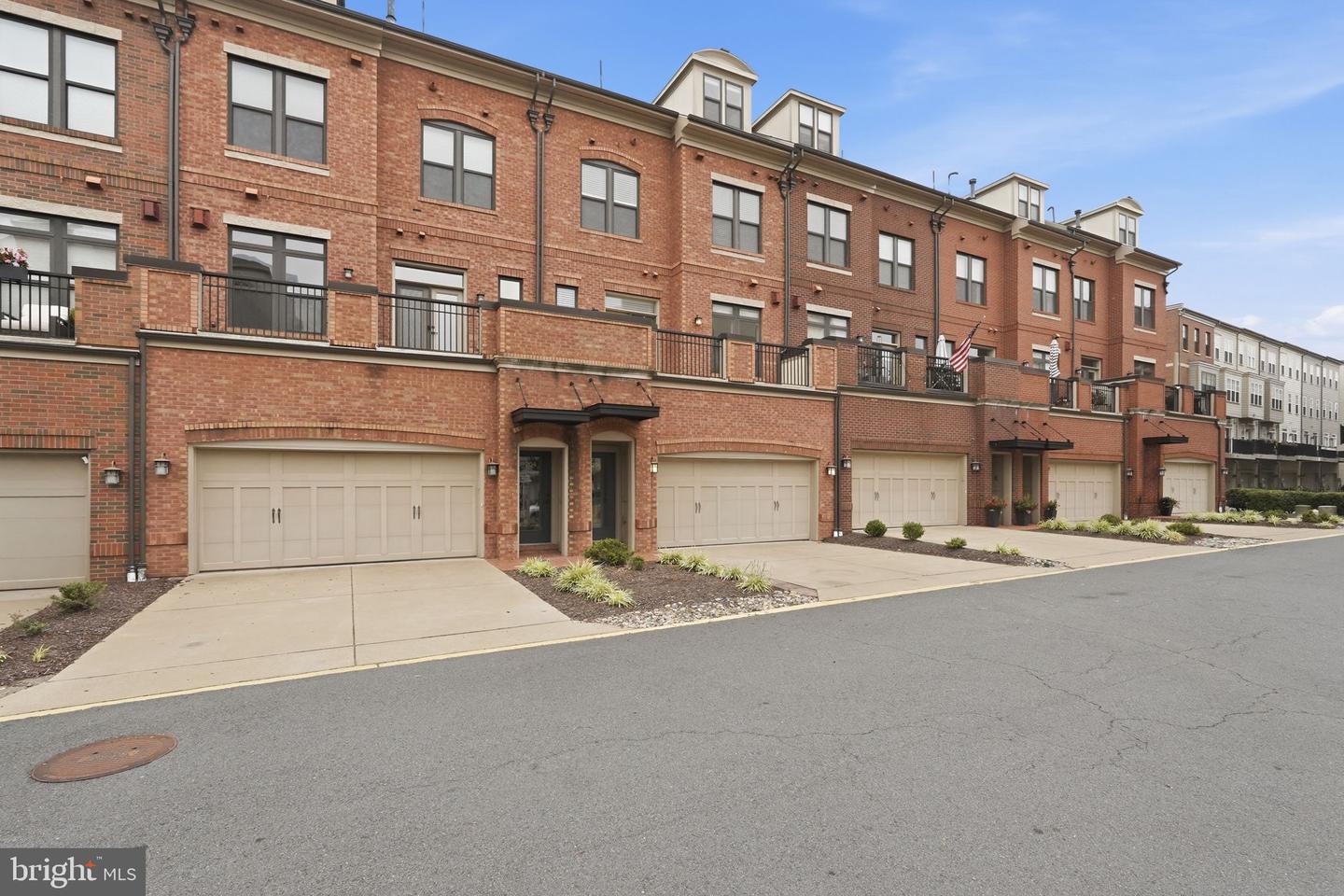 206 Railbender Aly Se Property Photo 1