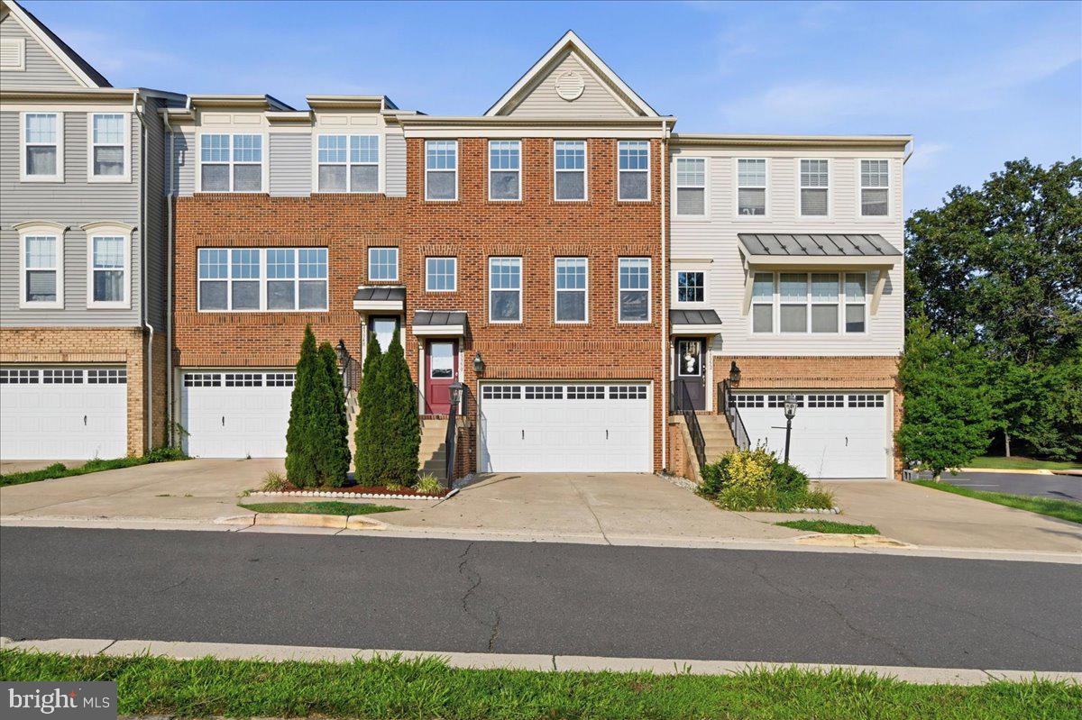 43350 Wayfarer Sq Property Photo 1