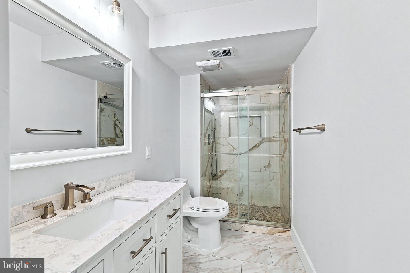 316 Sugarland Run Dr Property Photo 19