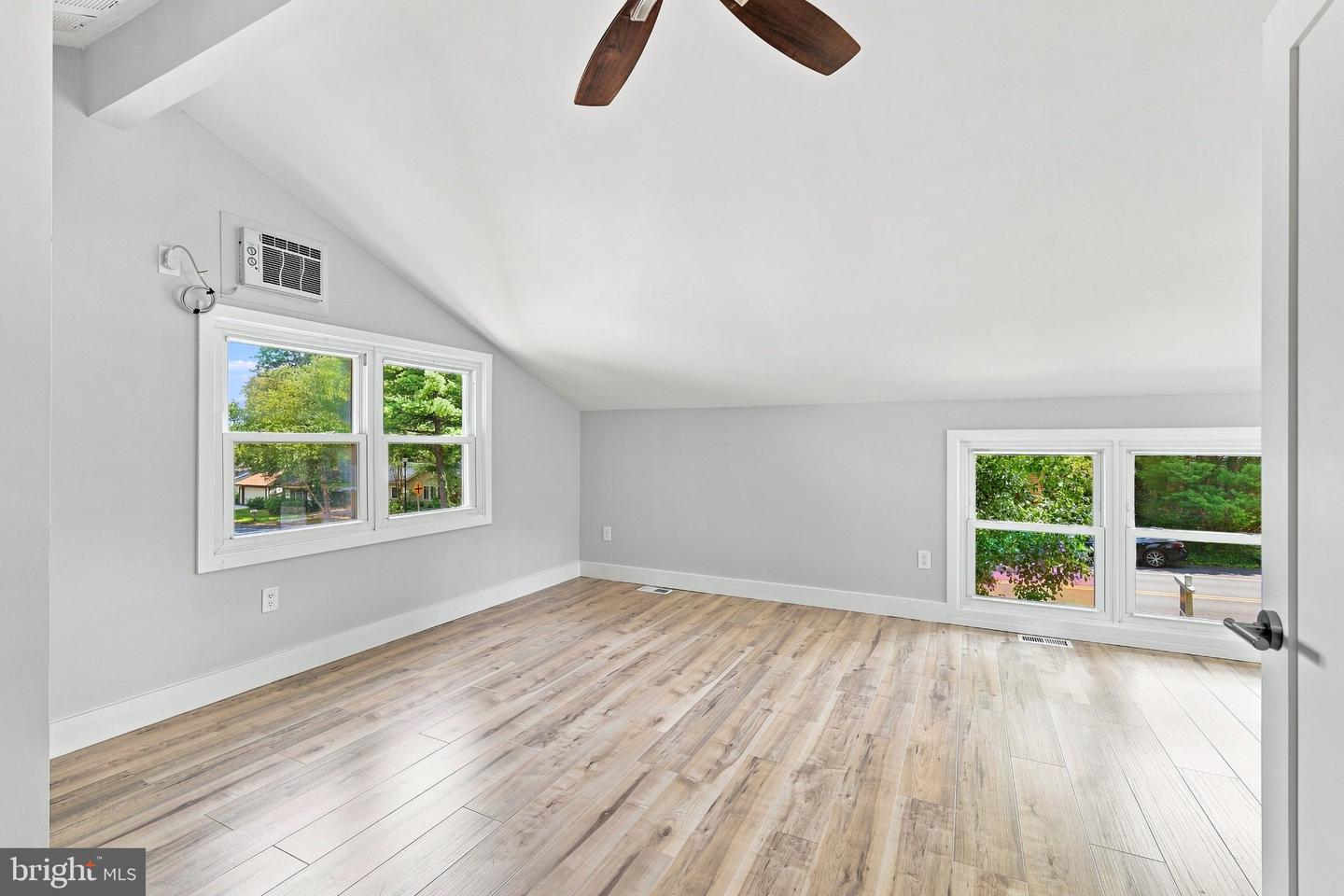 316 Sugarland Run Dr Property Photo 27