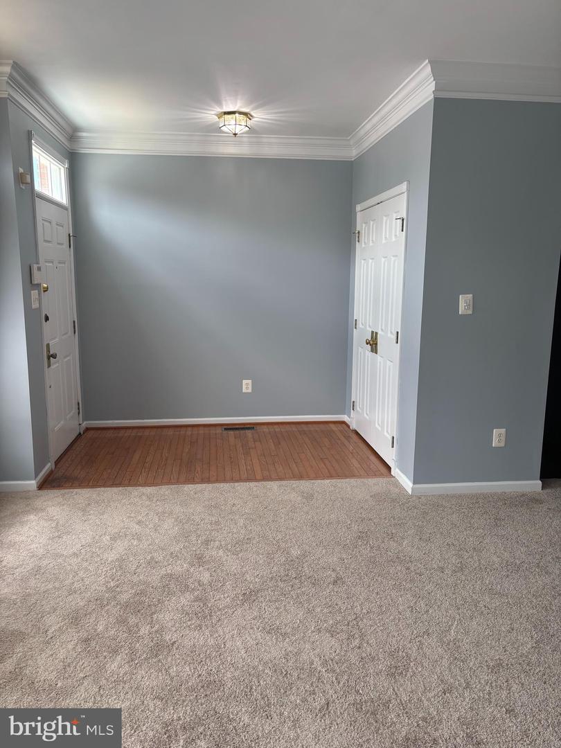 42902 Overly Sq Property Photo 2