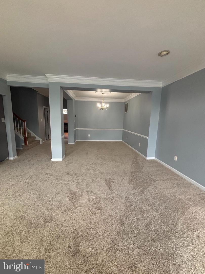 42902 Overly Sq Property Photo 5